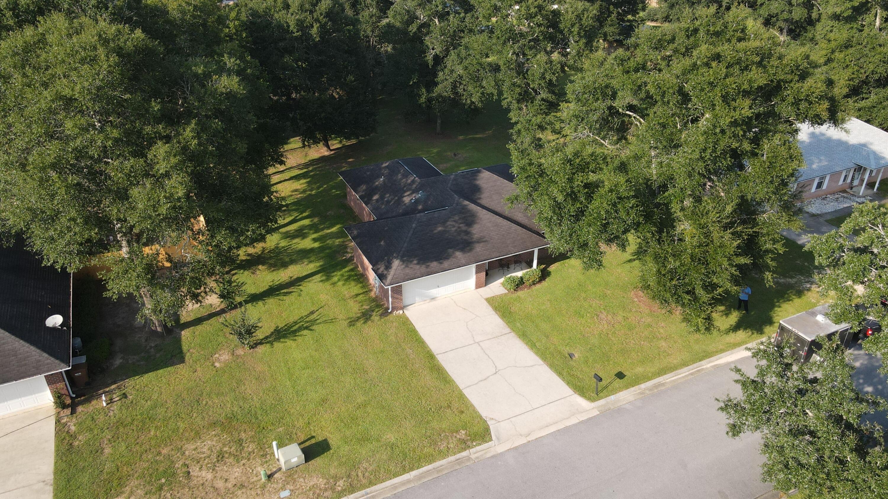 PLANTATION WOODS - Residential