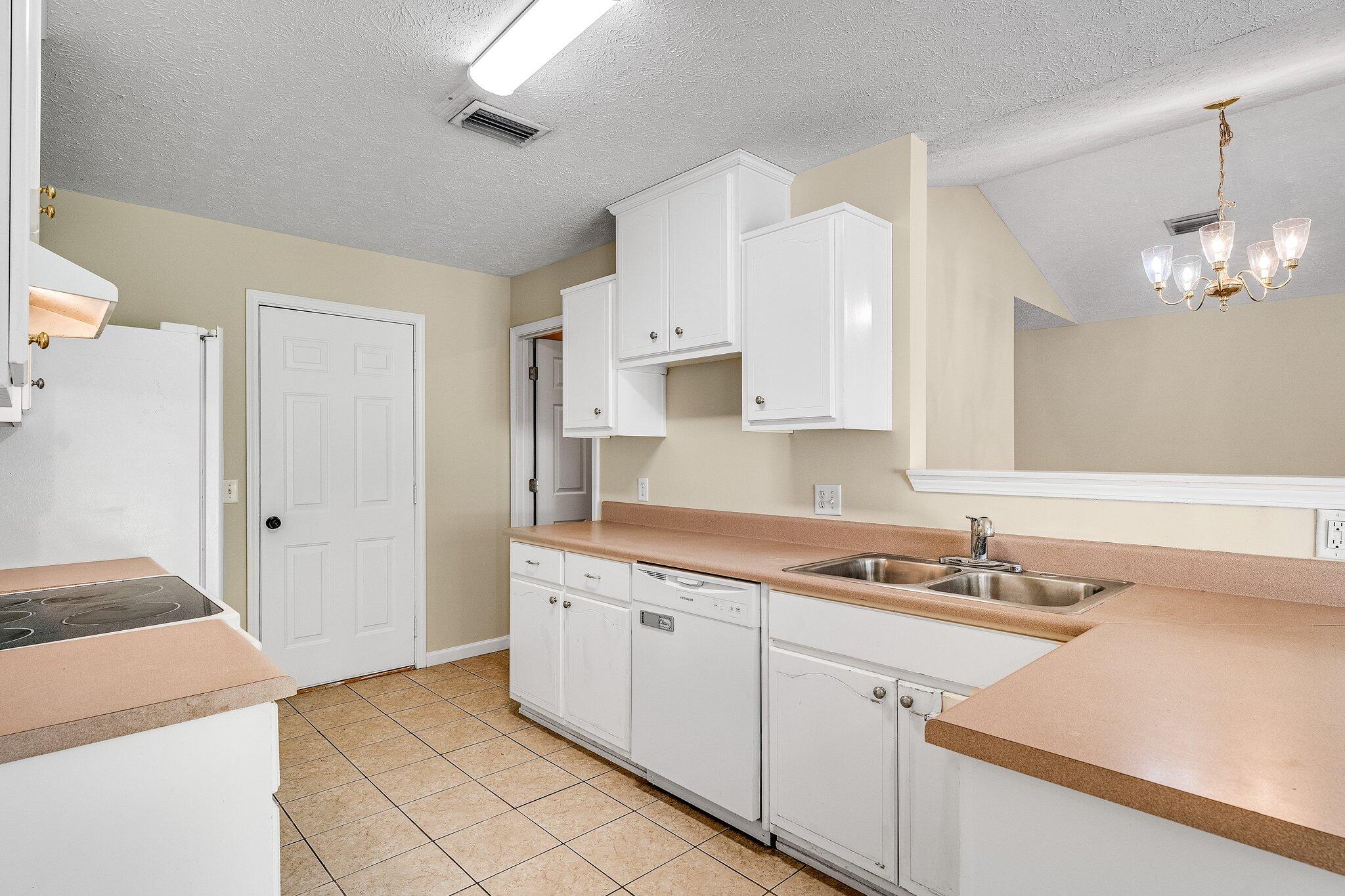 MAGNOLIA PLACE - Residential