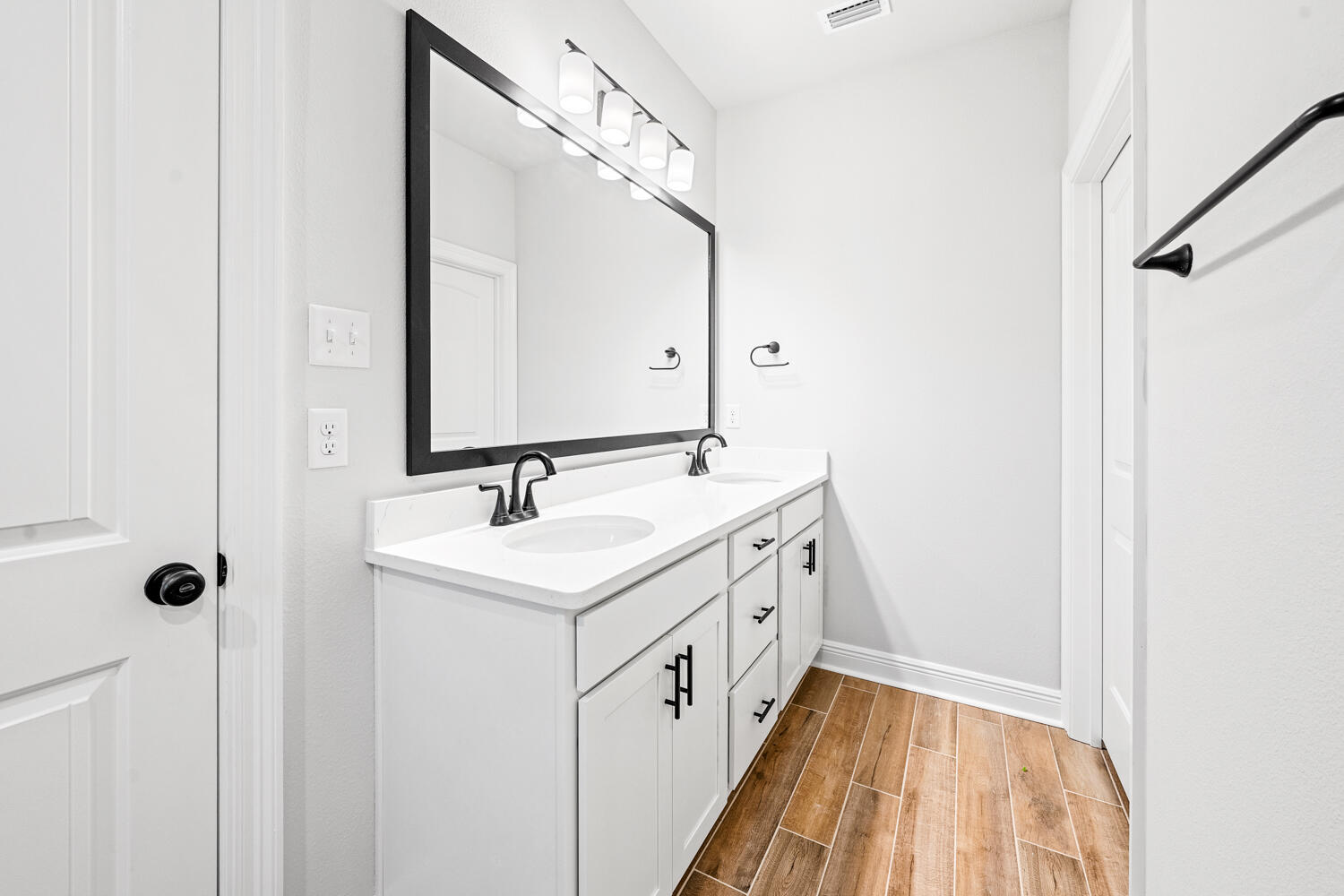 HAMMOCK BAY - CRESCENT MILLS - Residential