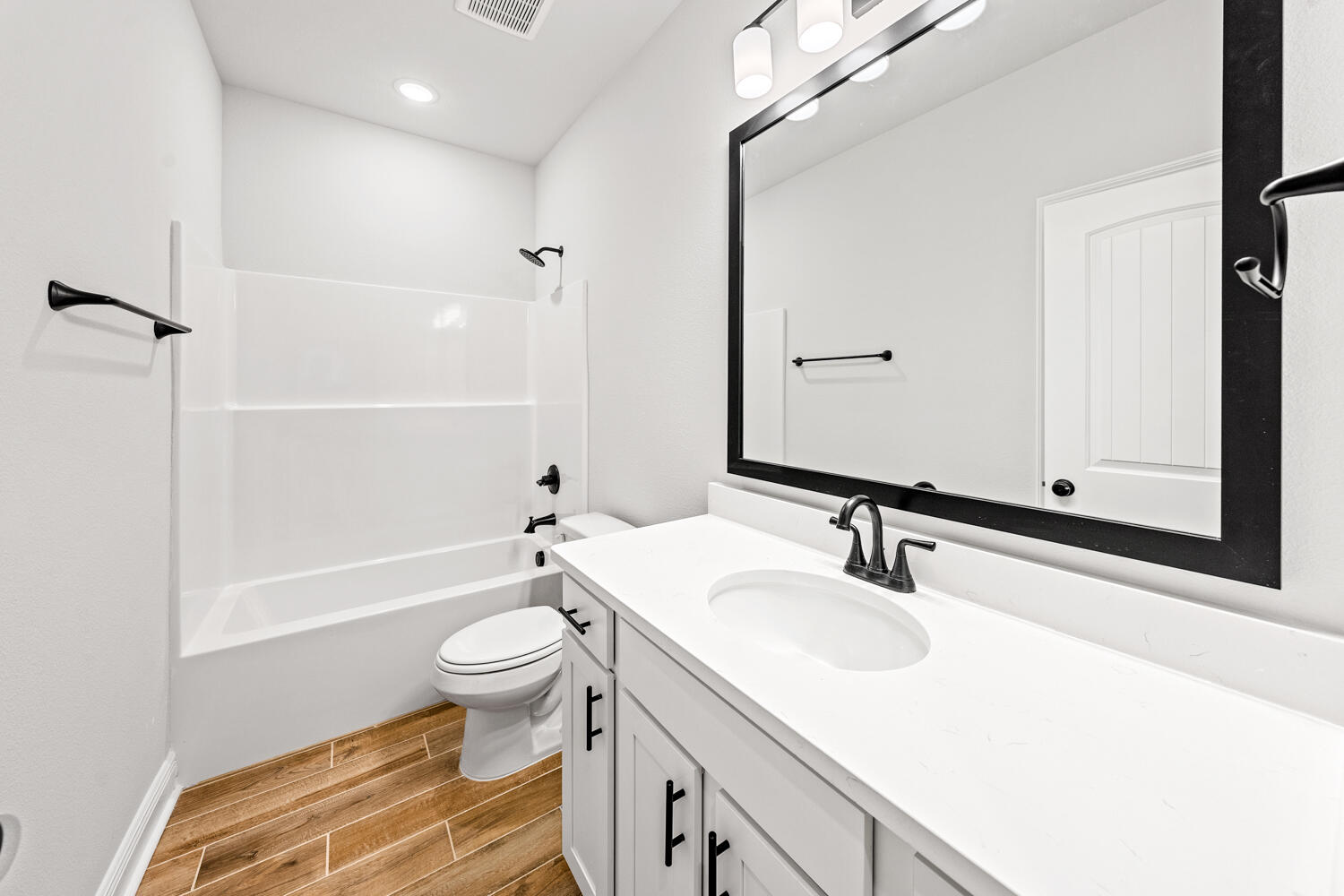 HAMMOCK BAY - CRESCENT MILLS - Residential