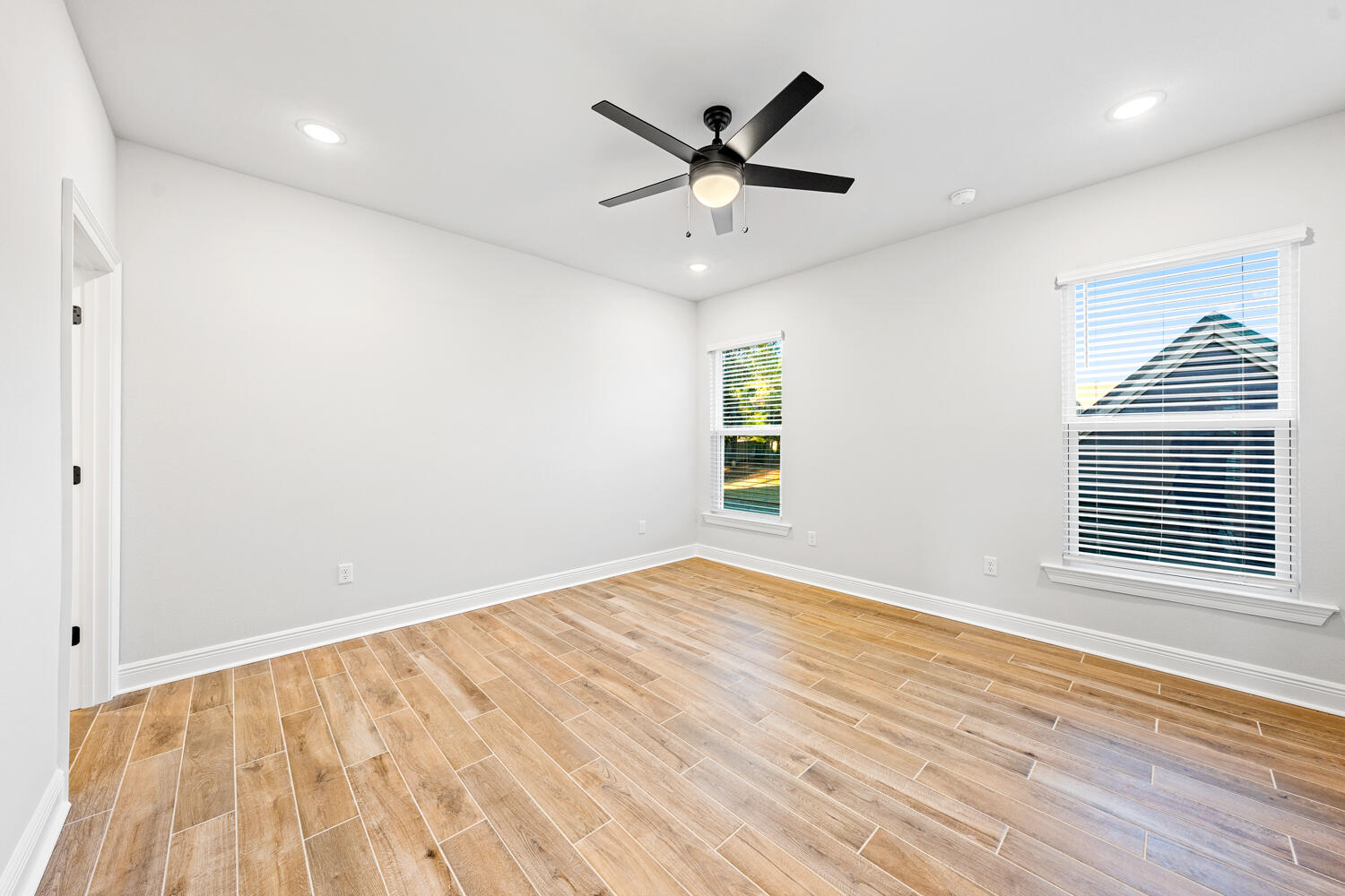 HAMMOCK BAY - CRESCENT MILLS - Residential