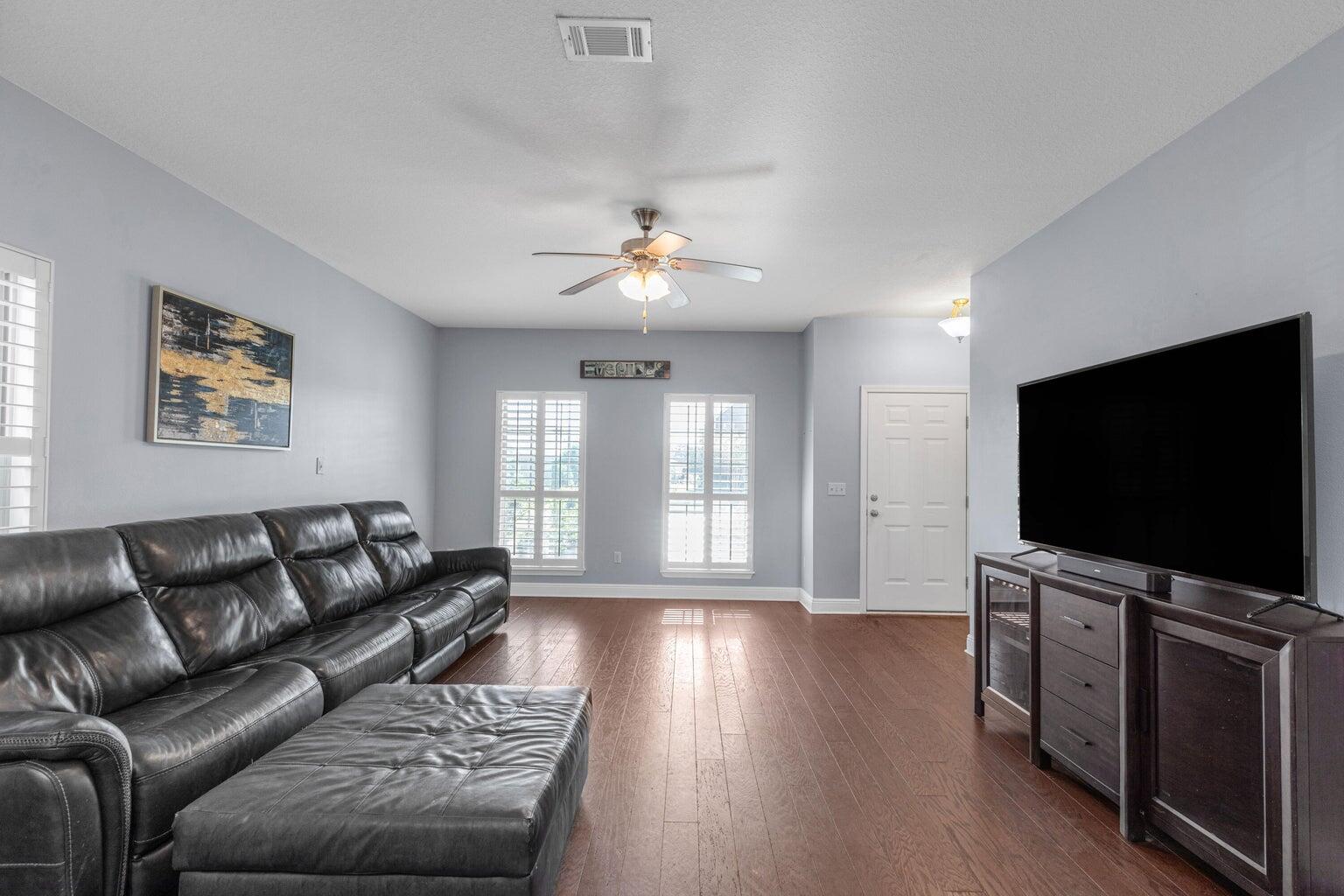 DRIFTWOOD ESTATES - Residential Lease