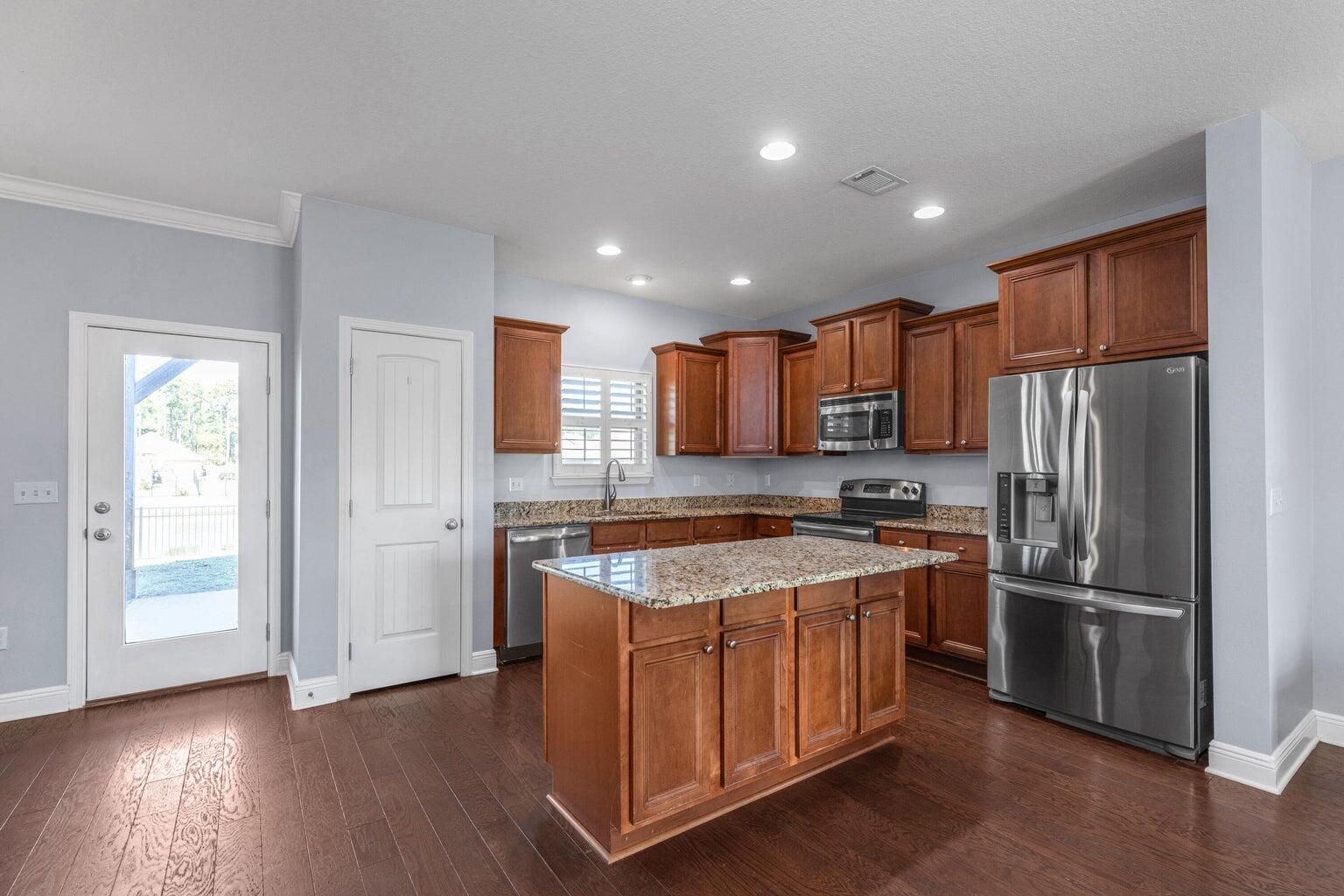 DRIFTWOOD ESTATES - Residential Lease