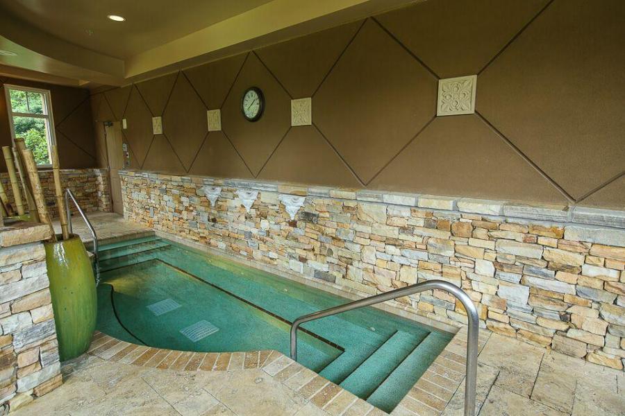 ONE WATER PLACE - Residential