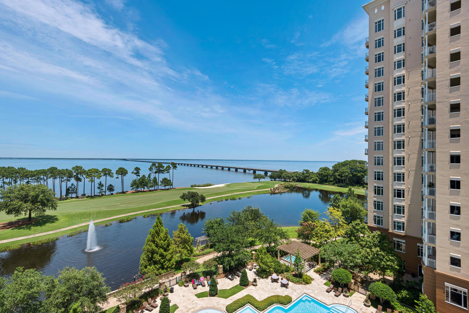 ONE WATER PLACE - Residential