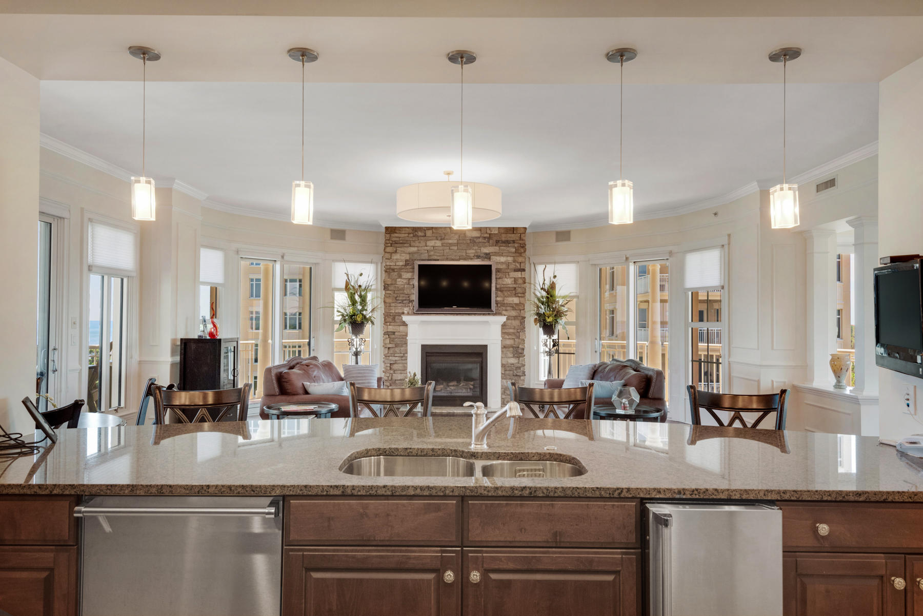 ONE WATER PLACE - Residential