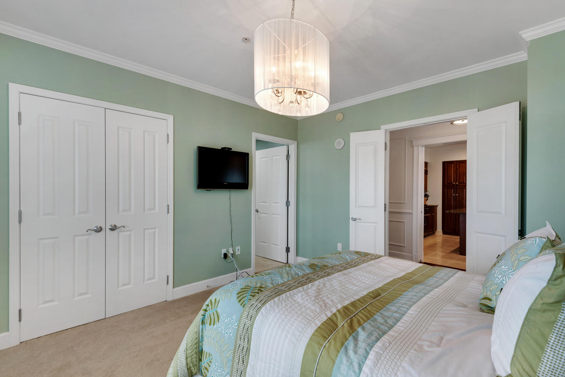 ONE WATER PLACE - Residential