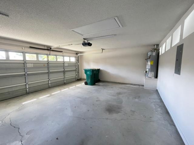 ROANOKE VILLAGE 1ST ADDITION - Residential Lease