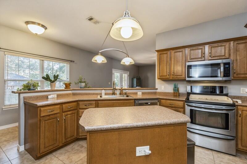 ROYAL OAKS S/D - Residential