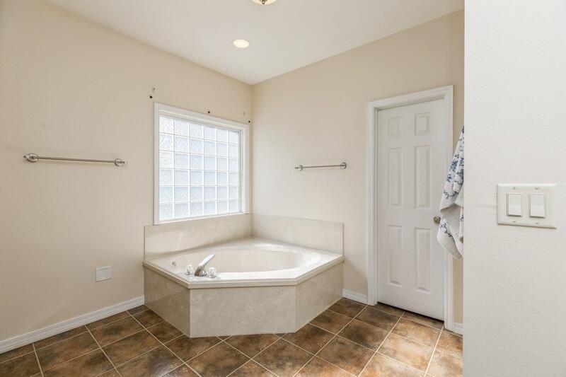 ROYAL OAKS S/D - Residential
