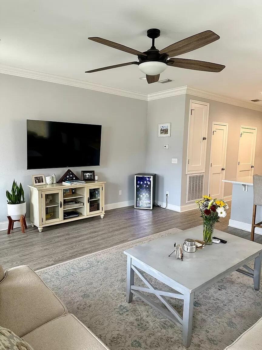 PORT DIXIE - Residential Lease