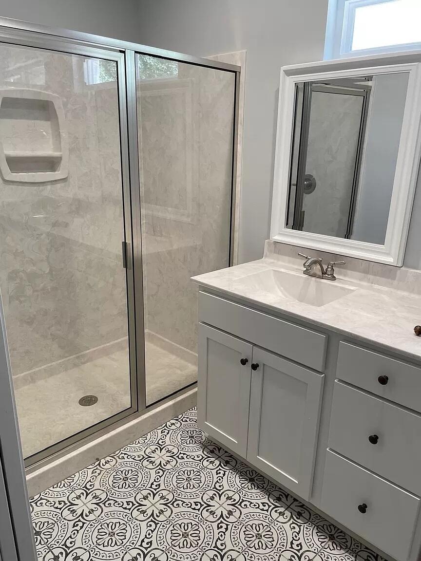 PORT DIXIE - Residential Lease