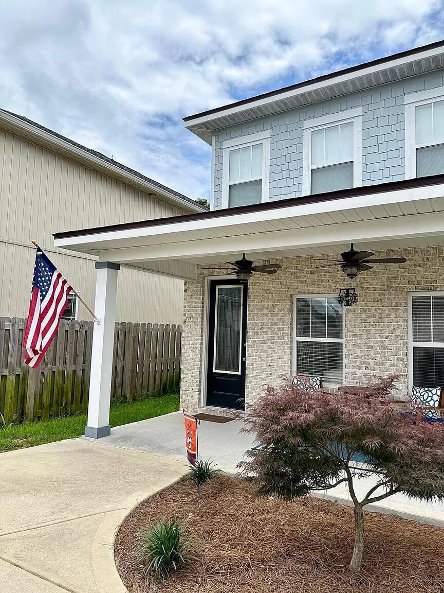 PORT DIXIE - Residential Lease