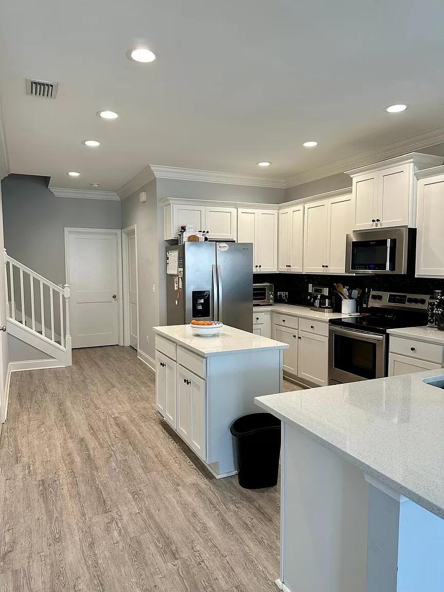 PORT DIXIE - Residential Lease