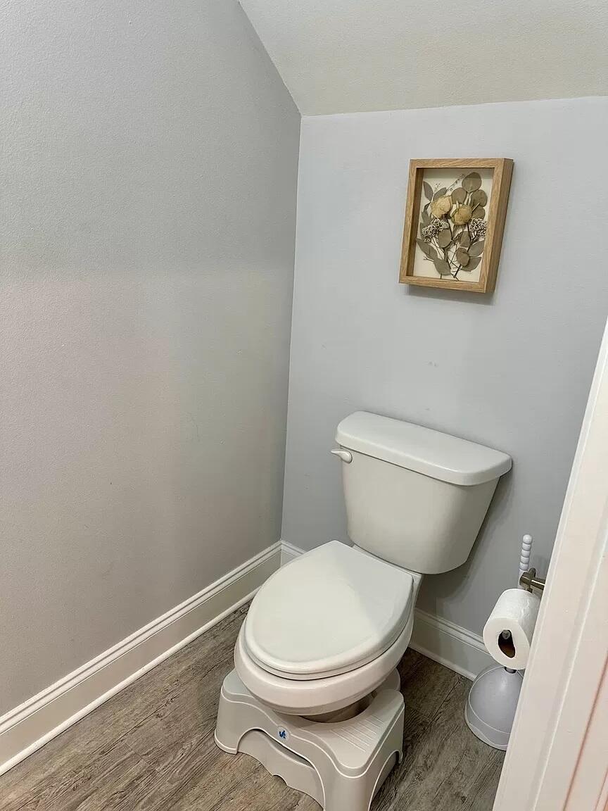 PORT DIXIE - Residential Lease