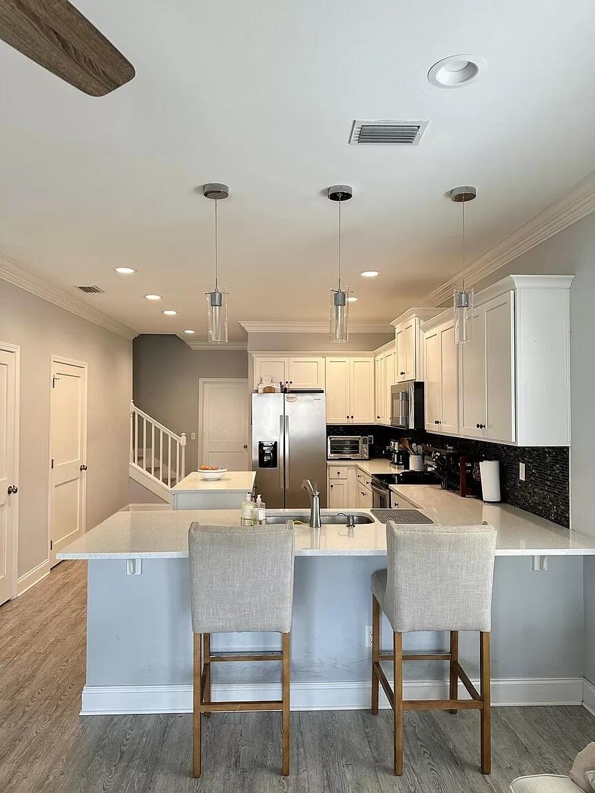 PORT DIXIE - Residential Lease