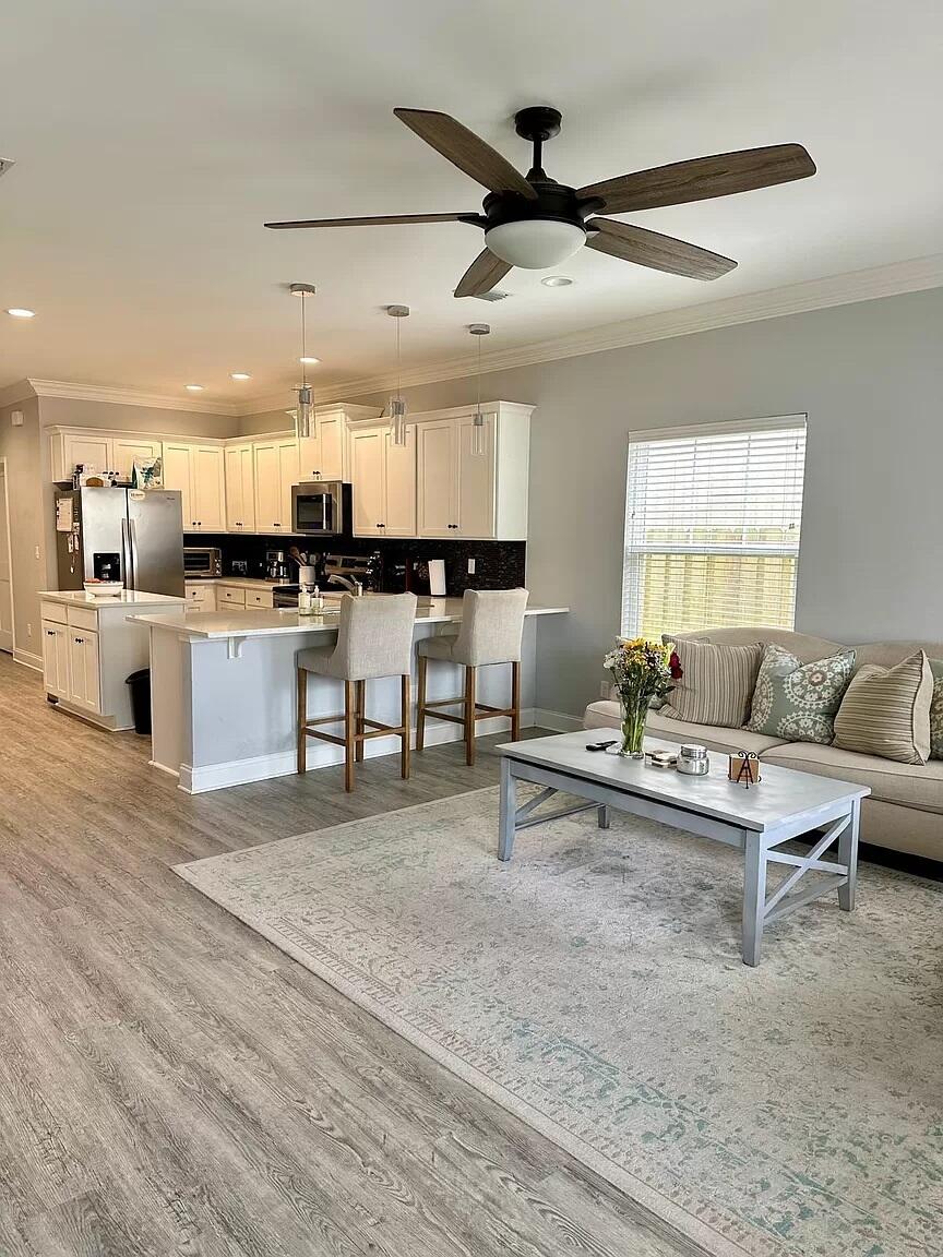 PORT DIXIE - Residential Lease