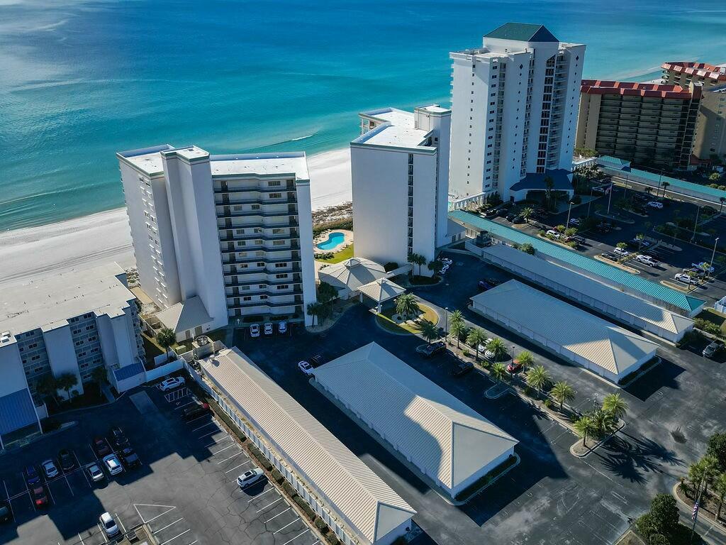 SUMMERWIND CONDOS - Residential