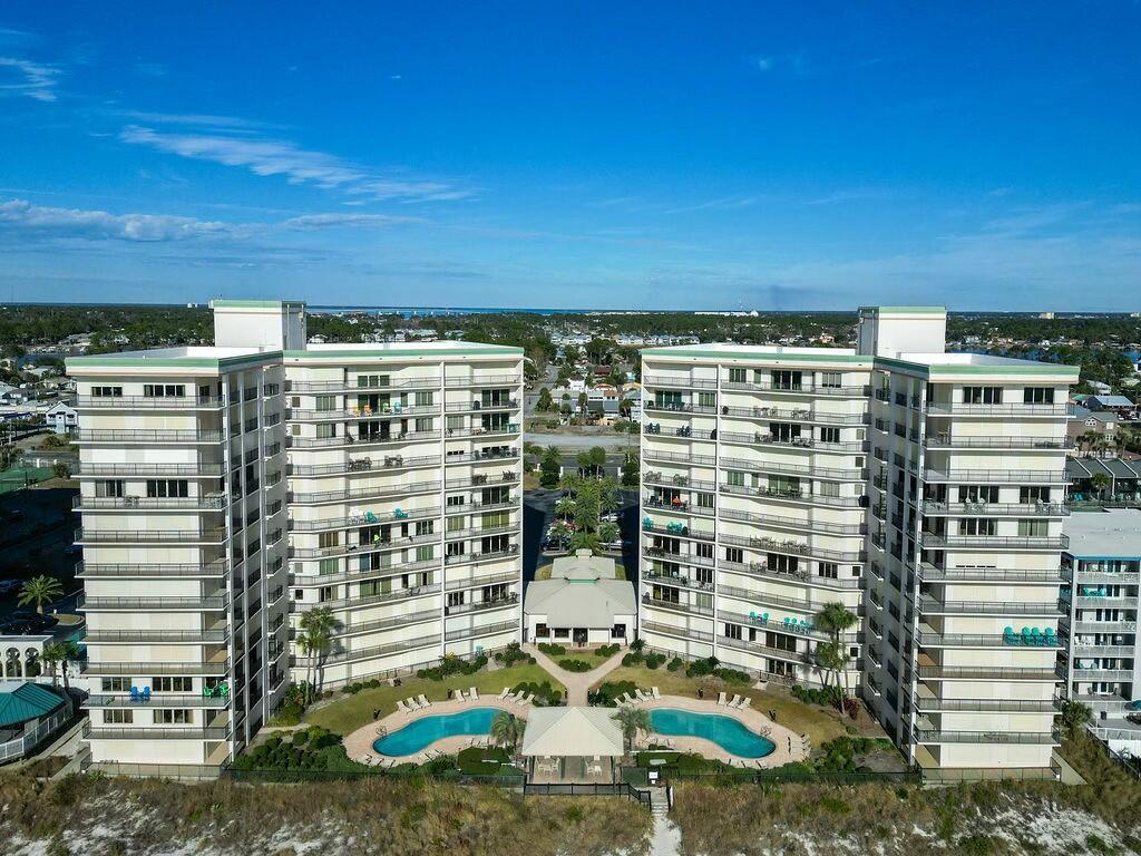 SUMMERWIND CONDOS - Residential