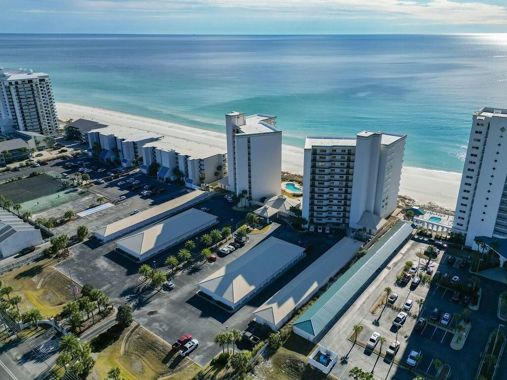 SUMMERWIND CONDOS - Residential