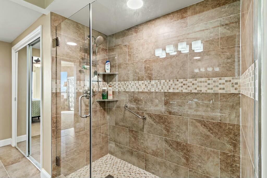 SUMMERWIND CONDOS - Residential