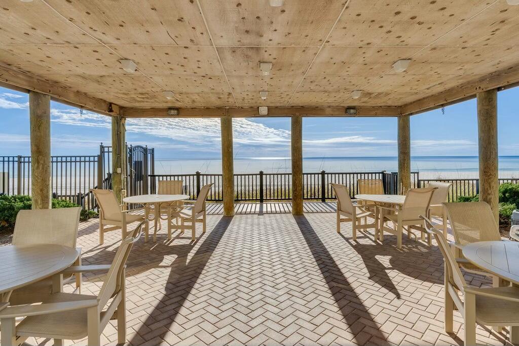 SUMMERWIND CONDOS - Residential