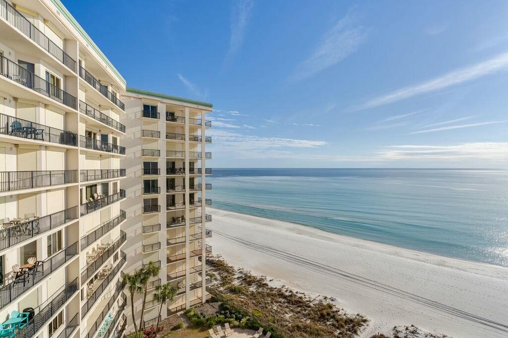 SUMMERWIND CONDOS - Residential