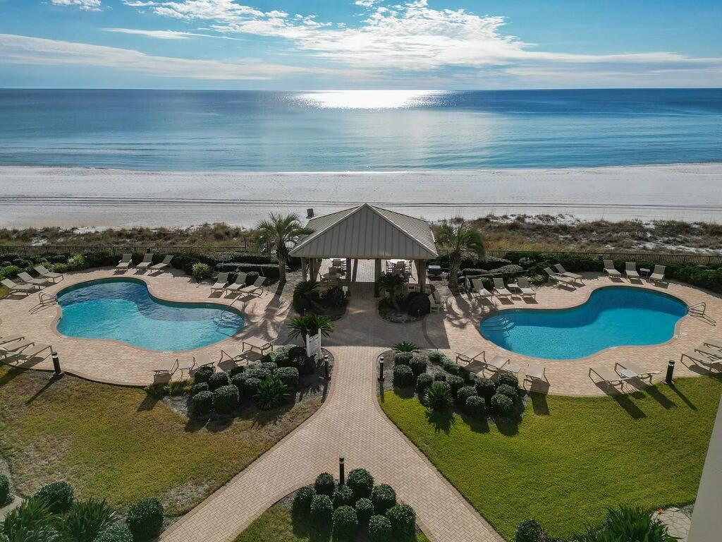 SUMMERWIND CONDOS - Residential