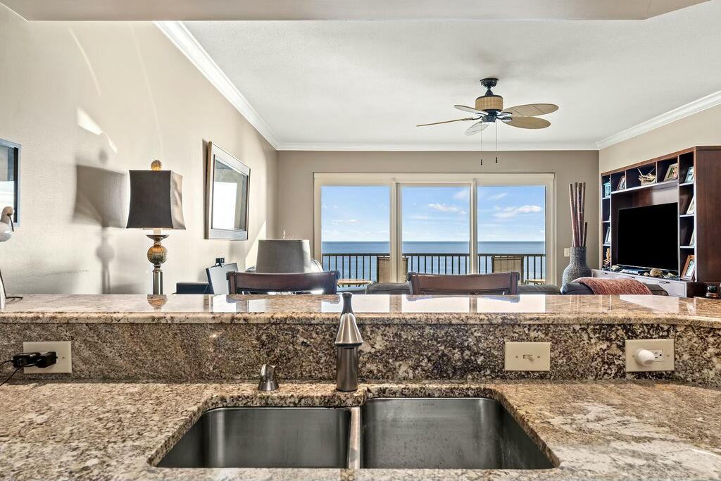 SUMMERWIND CONDOS - Residential