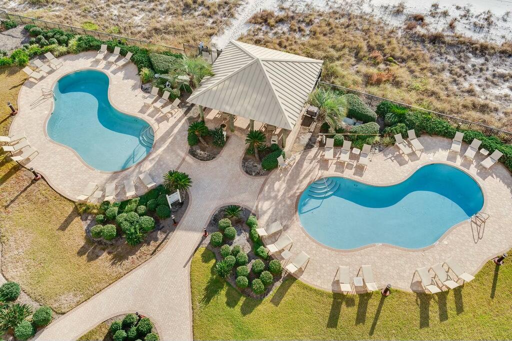 SUMMERWIND CONDOS - Residential