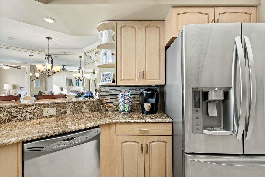 SUMMERWIND CONDOS - Residential