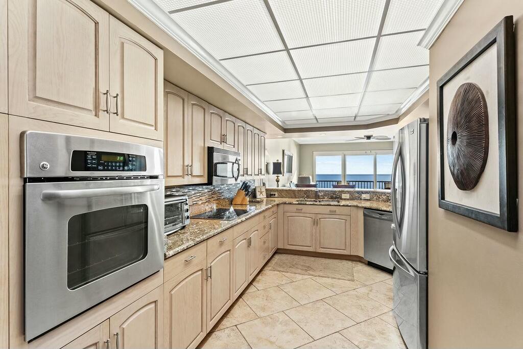 SUMMERWIND CONDOS - Residential