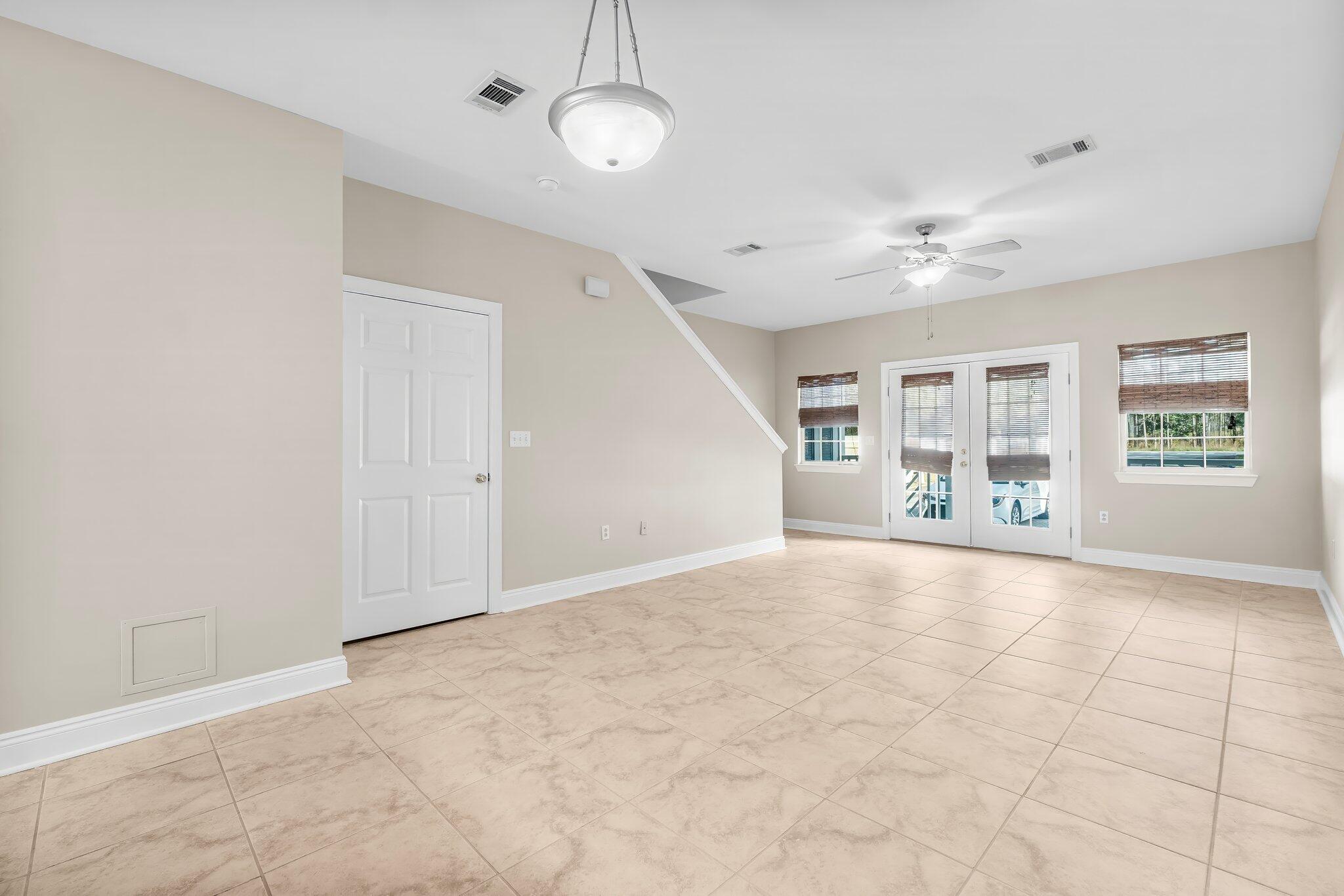 SANDAL BEACH - Residential Lease