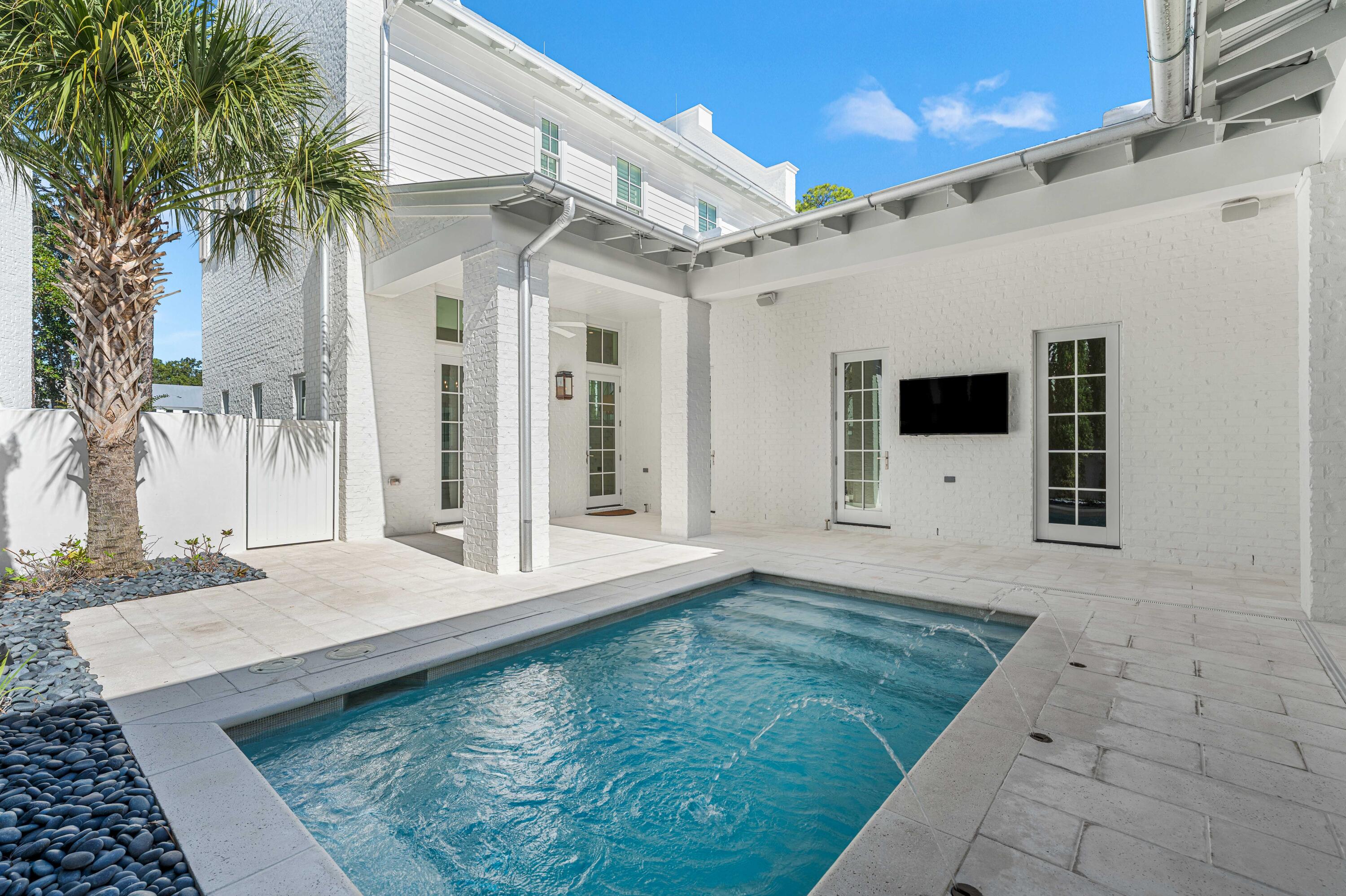 CHURCHILL OAKS - Residential