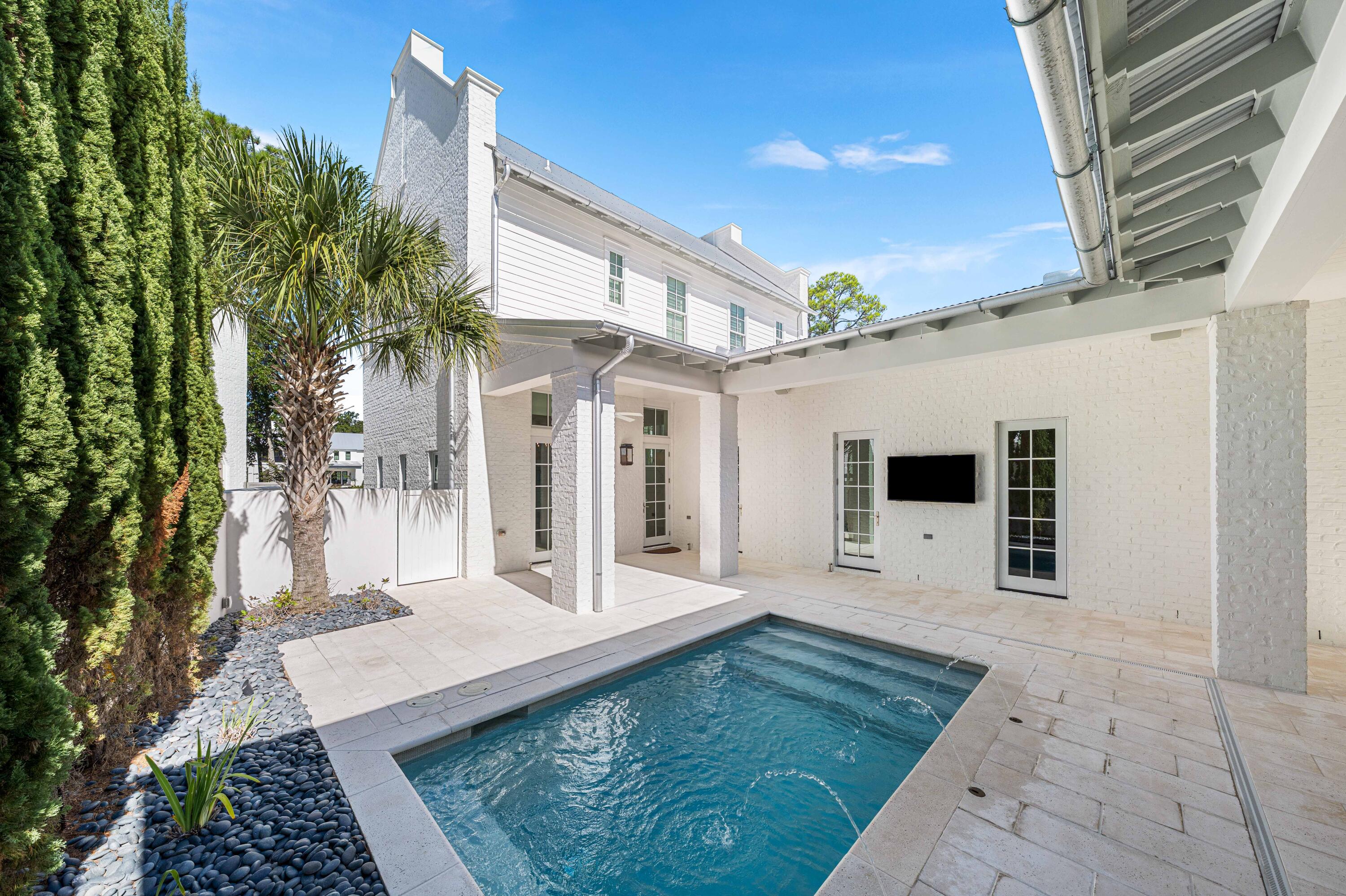 CHURCHILL OAKS - Residential