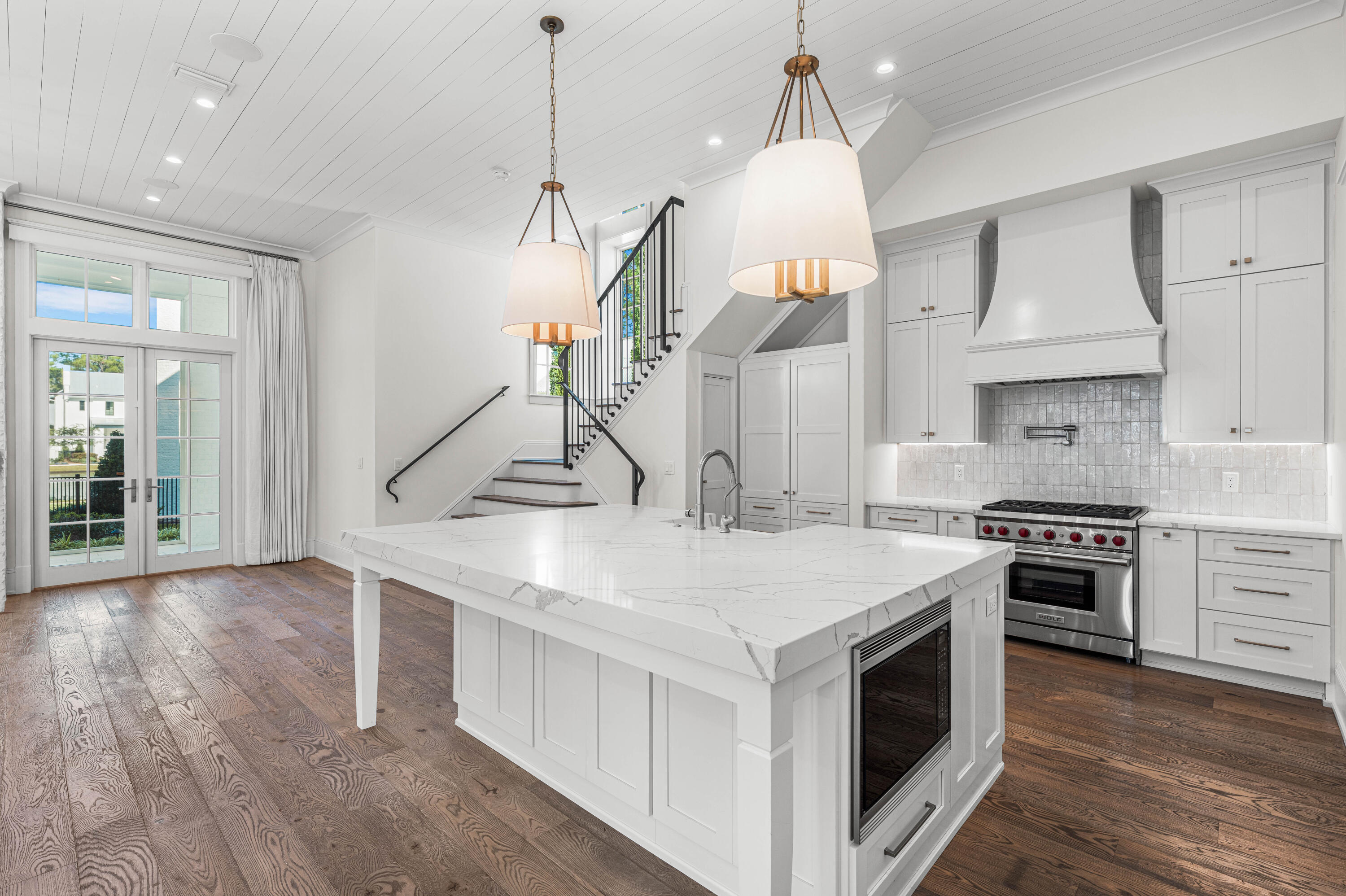 CHURCHILL OAKS - Residential