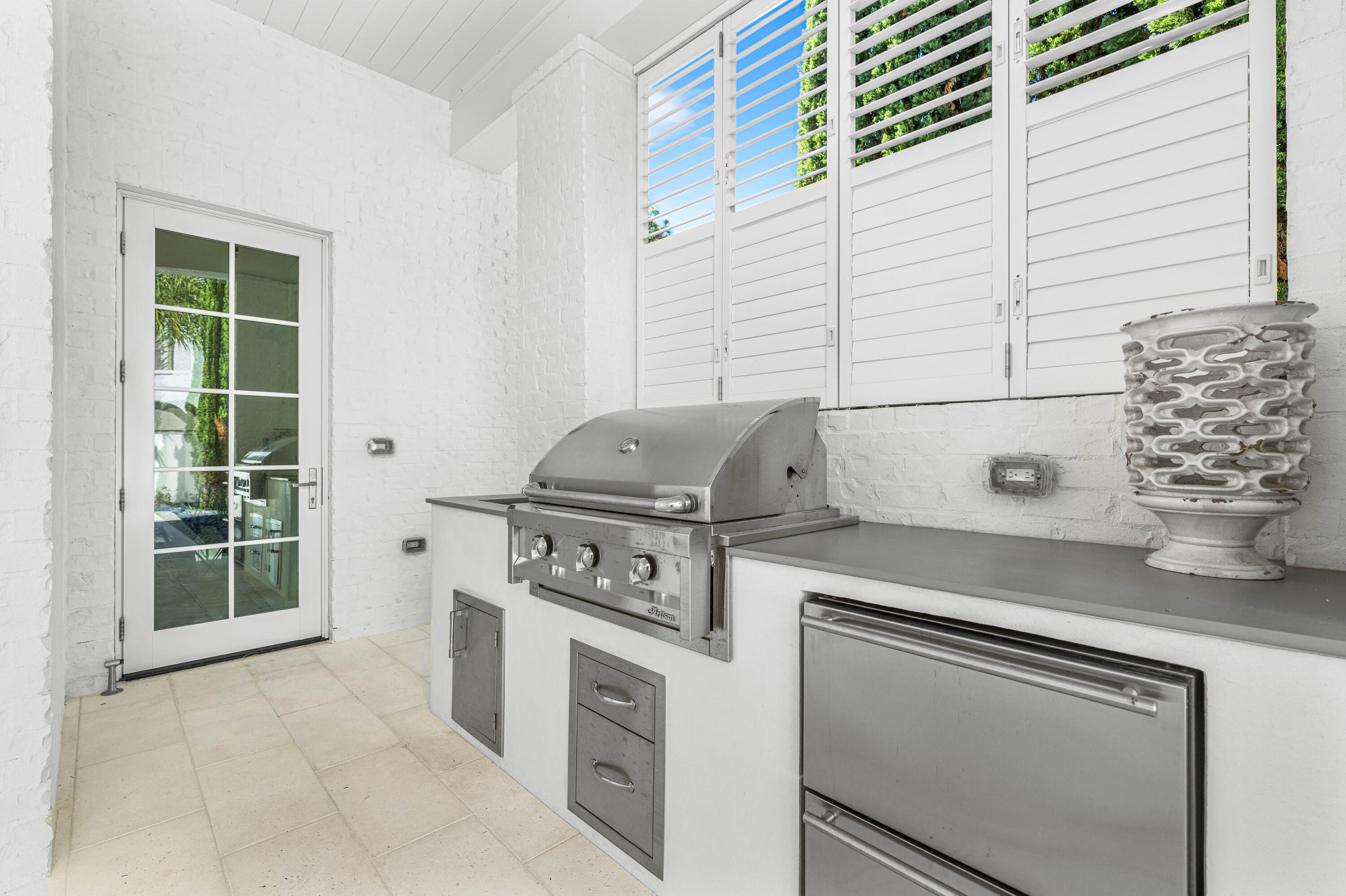 CHURCHILL OAKS - Residential