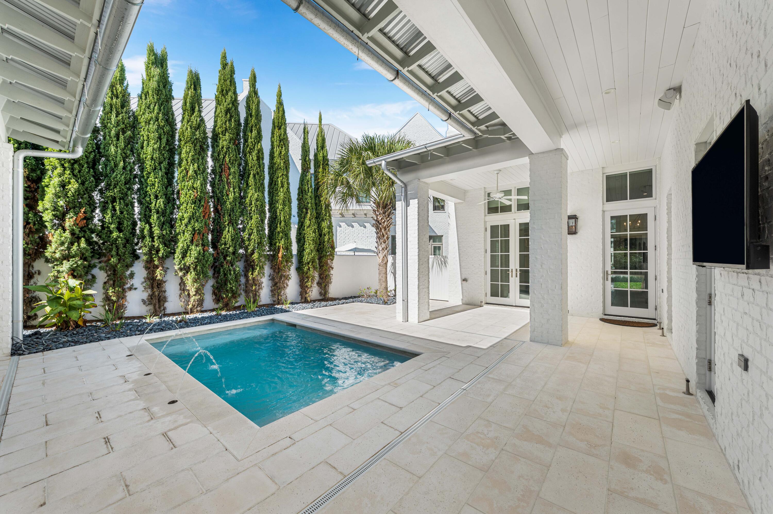 CHURCHILL OAKS - Residential