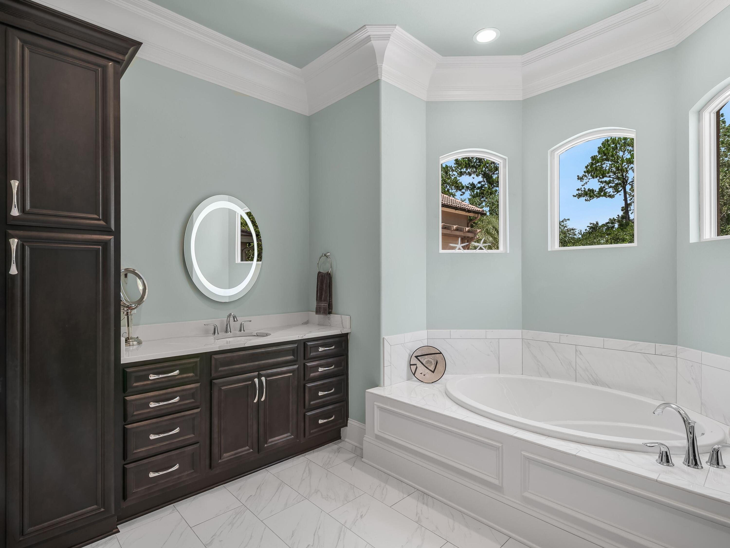 BURNT PINE - Residential