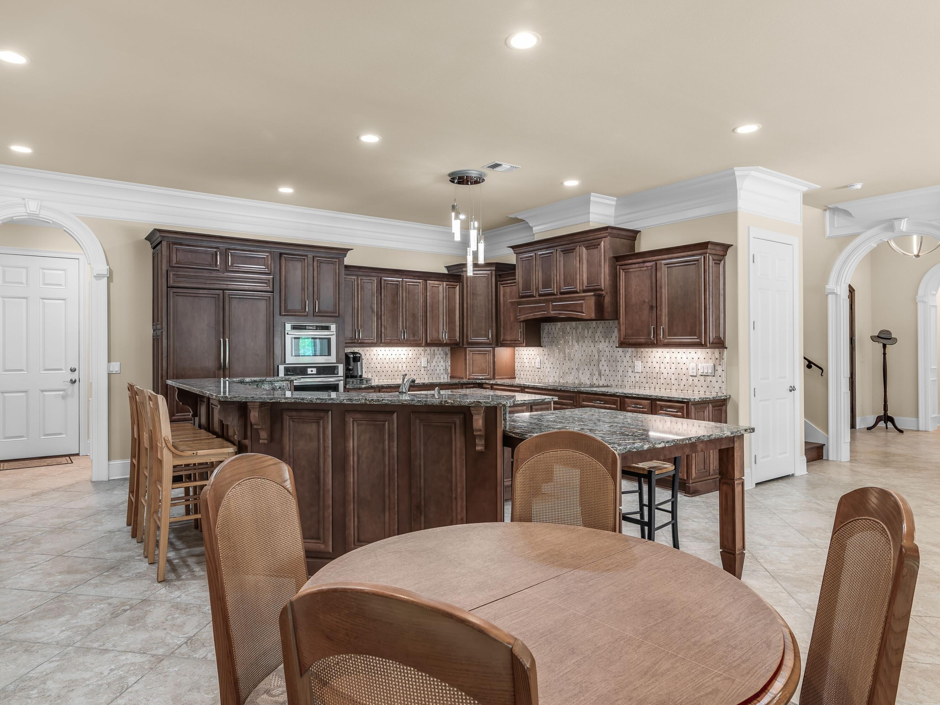 BURNT PINE - Residential