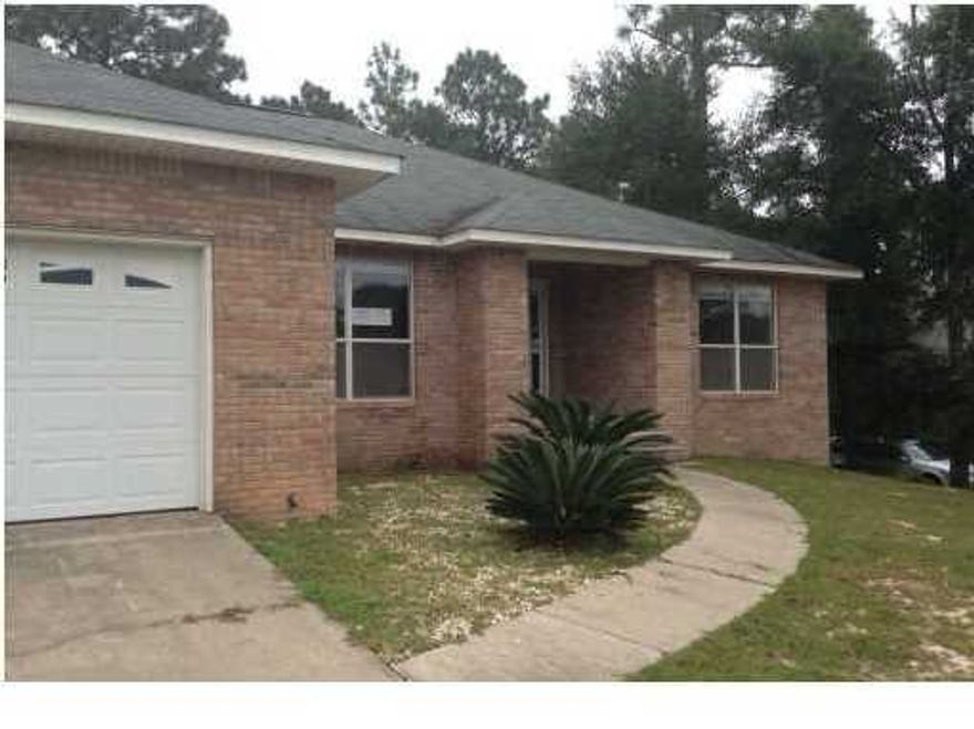 This property will be sold at auction. Indian Trails, Phase IV. All brick with covered porches both front and rear (rear is screened, too). Open, flowing floorplan featuring 4 bedrooms. Trayed ceilings in dining room and master bedroom. Hardwood floors in dining room. Ceramic tile floors in foyer, kitchen, both baths and laundry room. Huge walk-in closet in master bedroom. Master bath with corner whirlpool tub and separate shower. Bedroom 2 has it's own bath for a total of three baths. Beautiful high lot with nice trees. Indian Trails has a mandatory homeowners association. See MLS # 612774 for more info