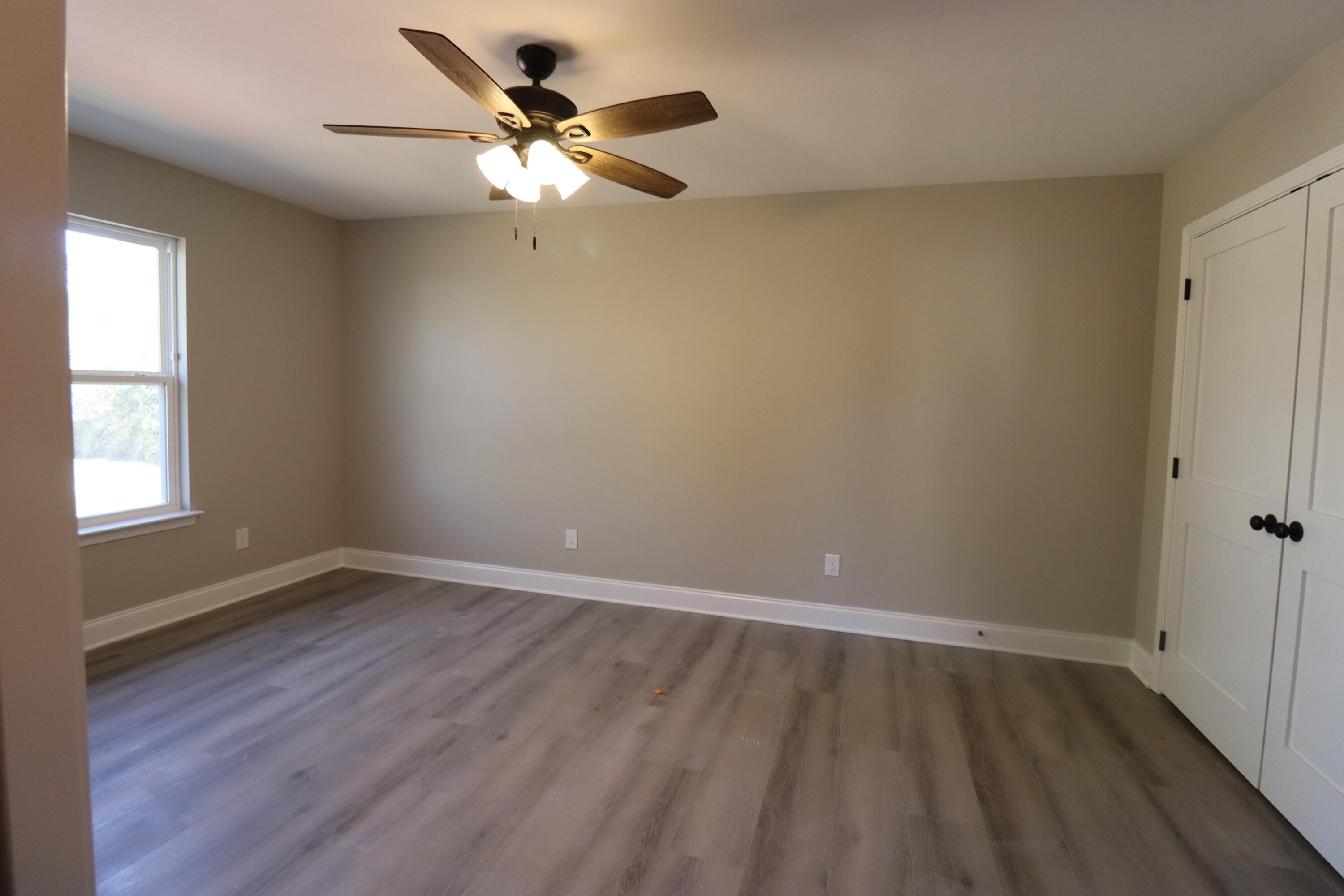 CRESCENT SHORES - Residential