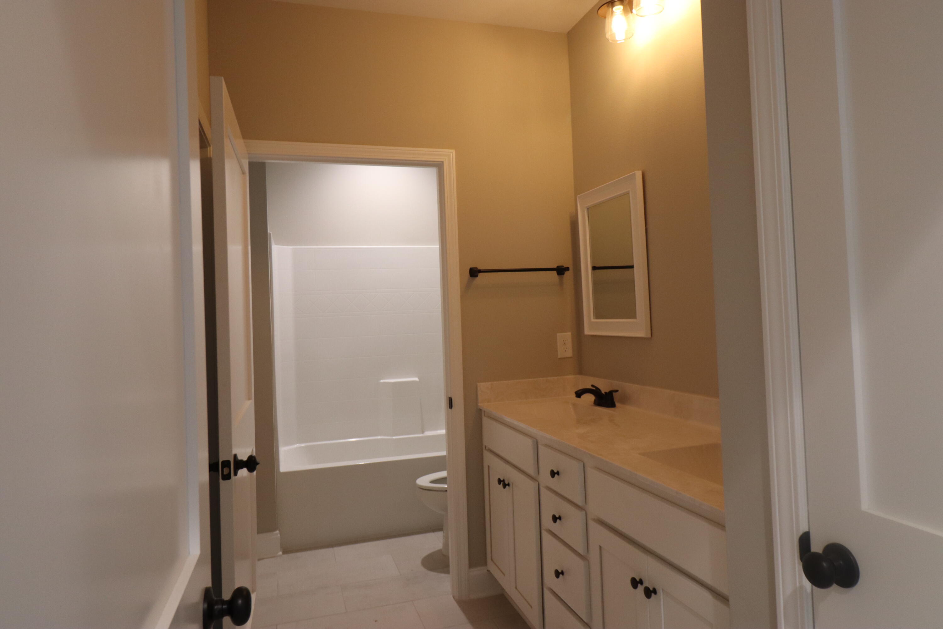 CRESCENT SHORES - Residential