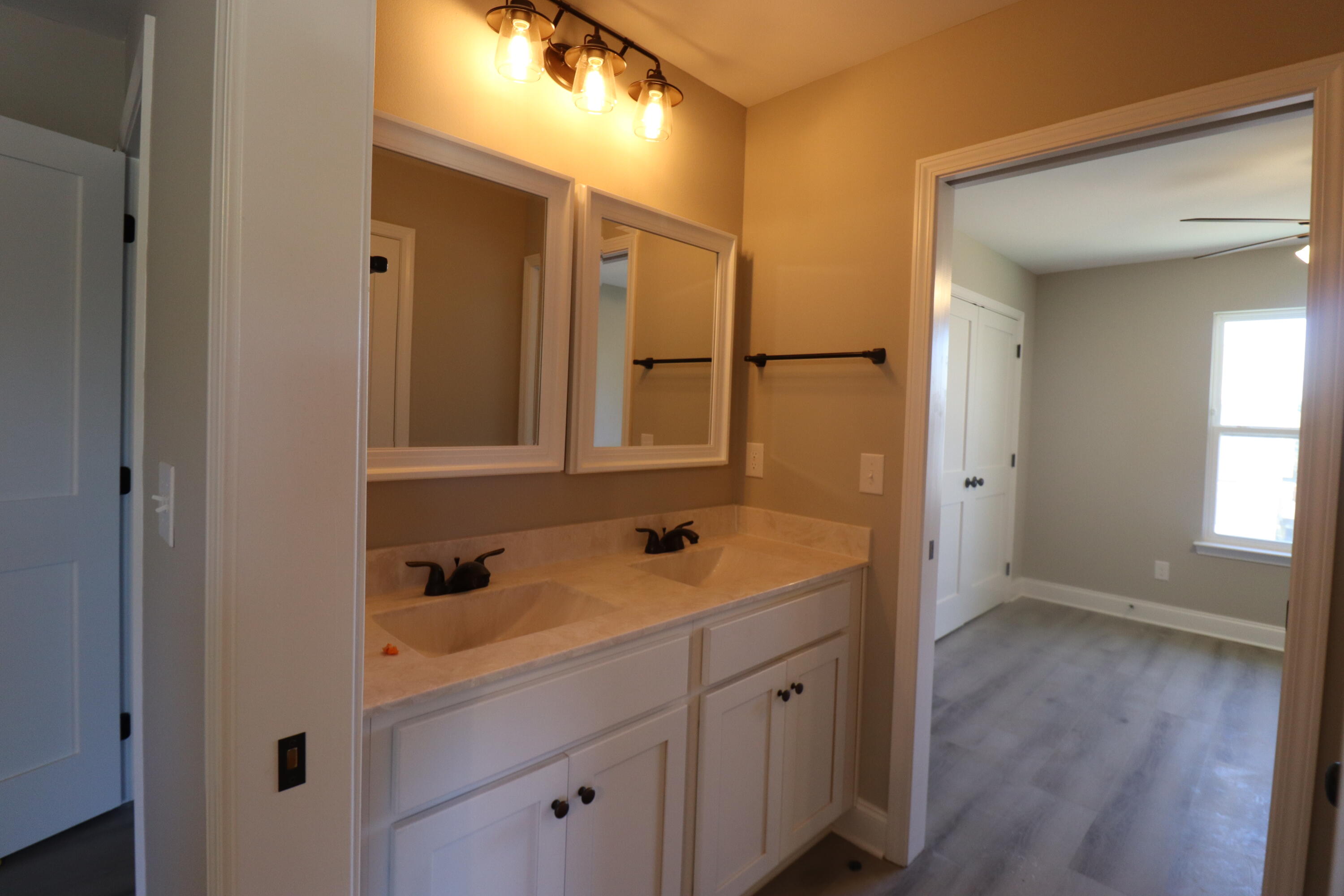 CRESCENT SHORES - Residential