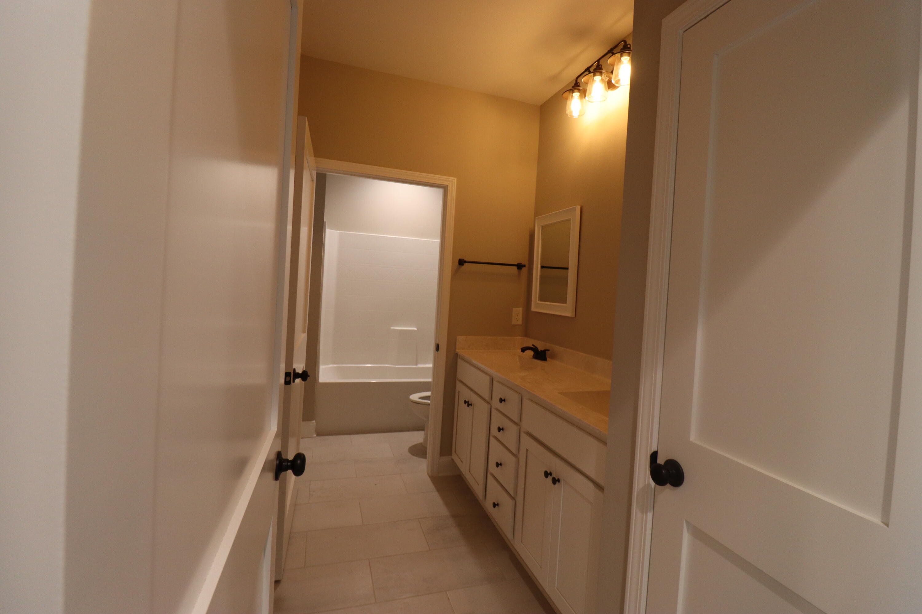 CRESCENT SHORES - Residential