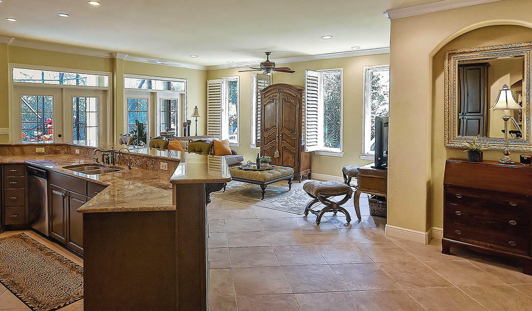 CRYSTAL BEACH - Residential