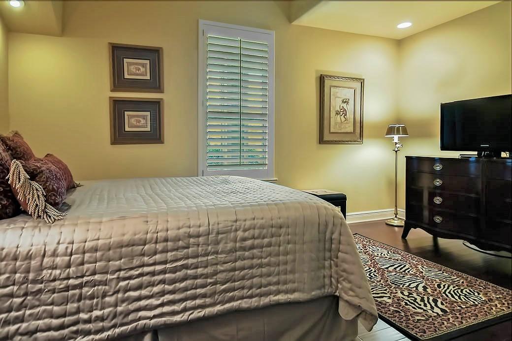 CRYSTAL BEACH - Residential