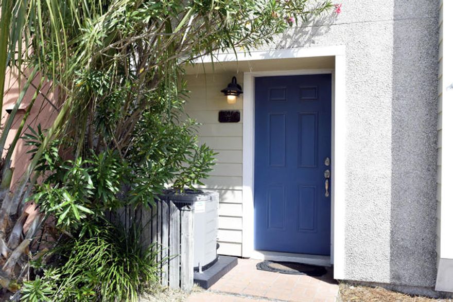 Very nice 1 bedroom 1.5 bath townhome on Okaloosa Island. Nice view of Inter-coastal waterway and Brooks Bridge. Easy beach access via walk way behind the townhome.