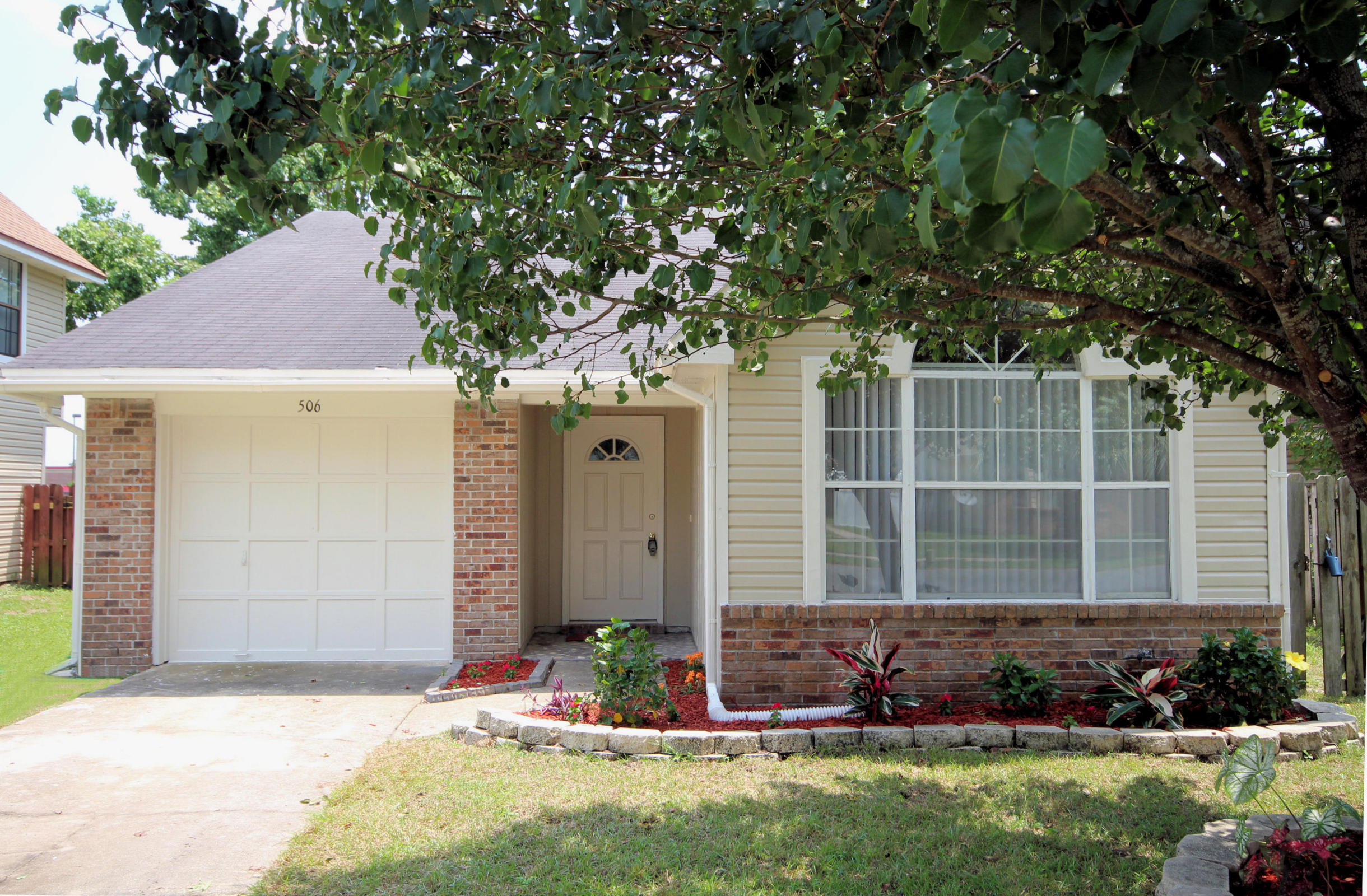 WOODLAND PARK ESTATES - Residential