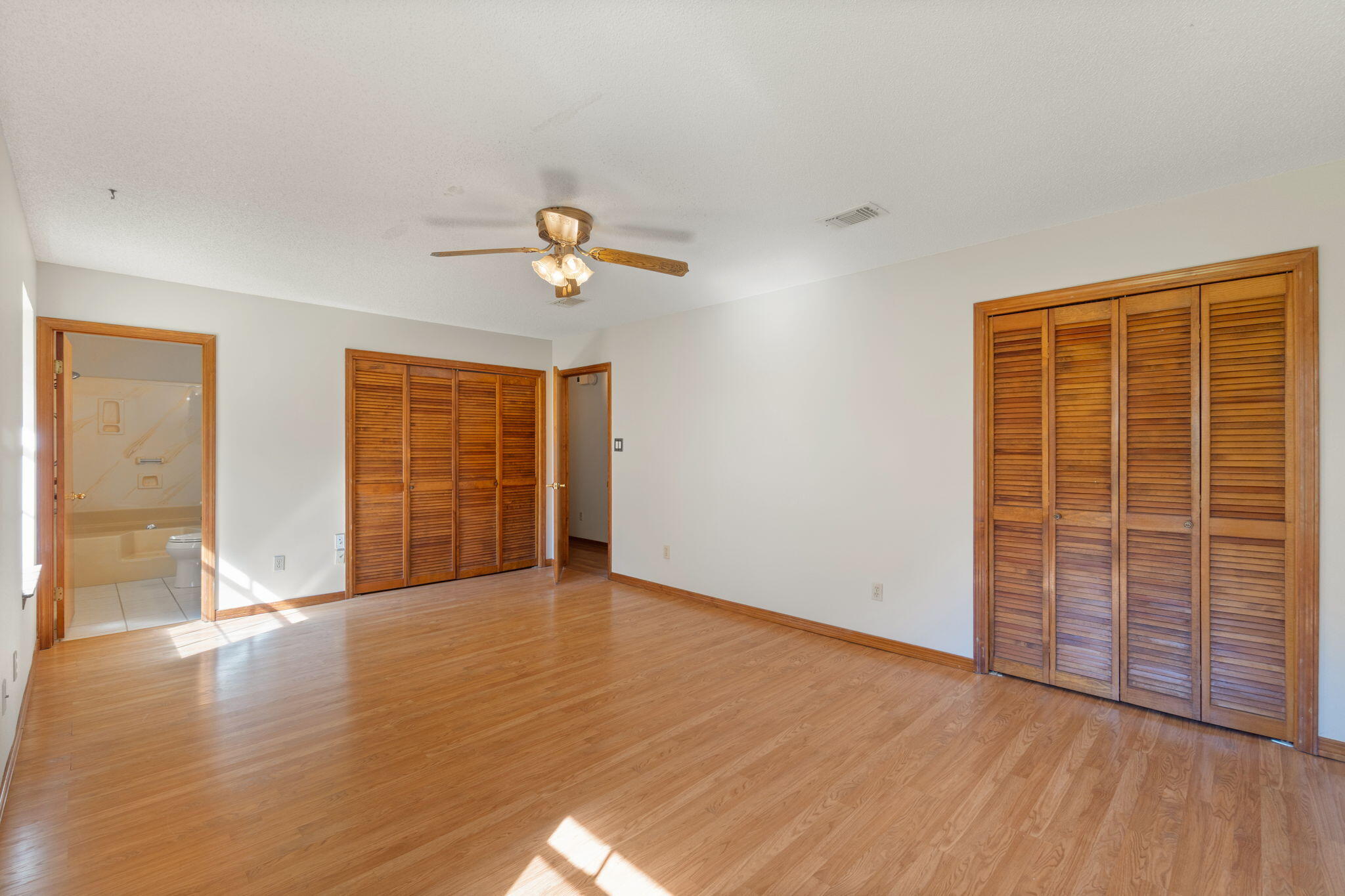 LAKE ESTELLE - Residential